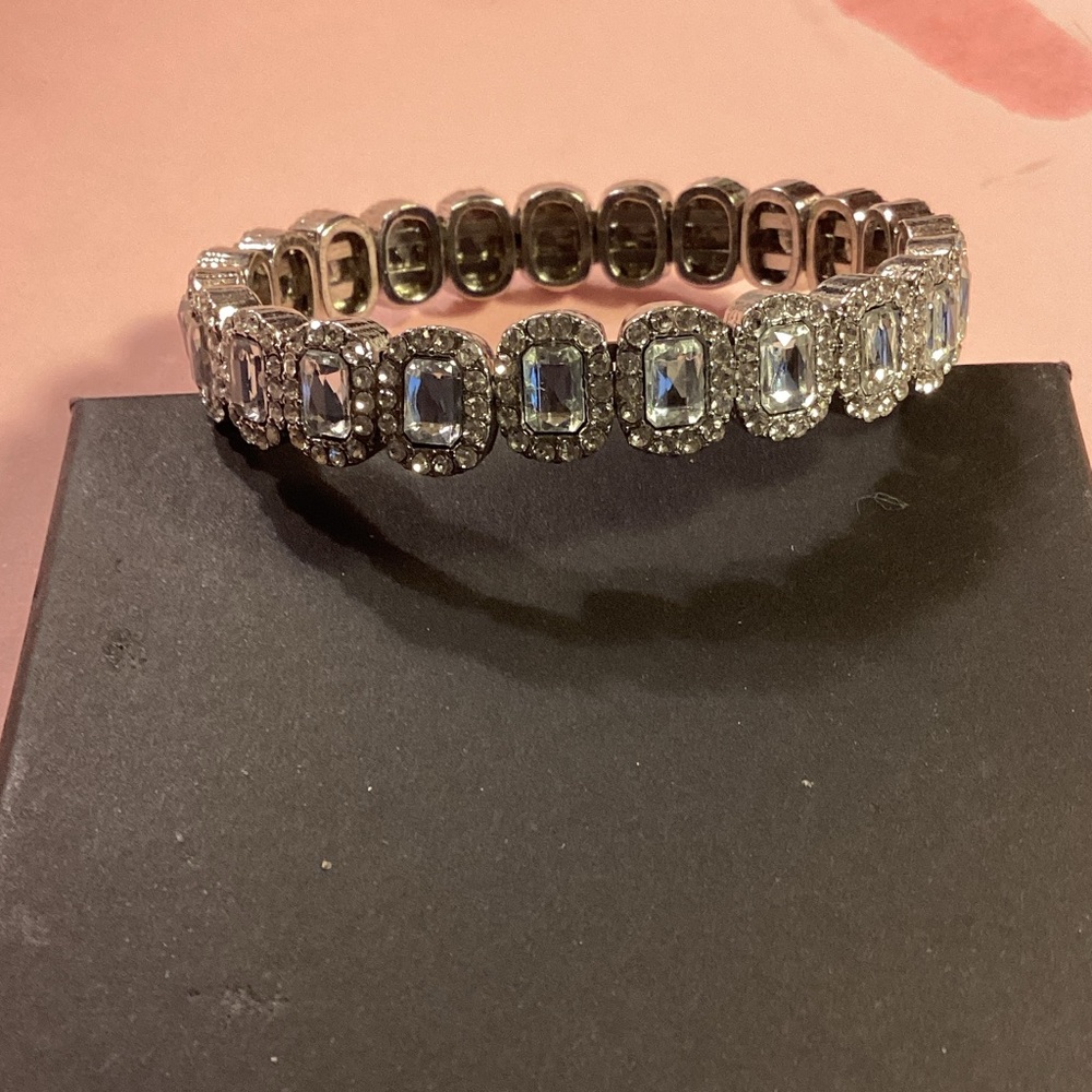 Rhinestone bangle bracelet
